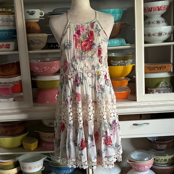 Anthropologie Ranna Gill Kalila Floral Pleated Lace Mini Dress - Size Medium - Picture 3 of 16